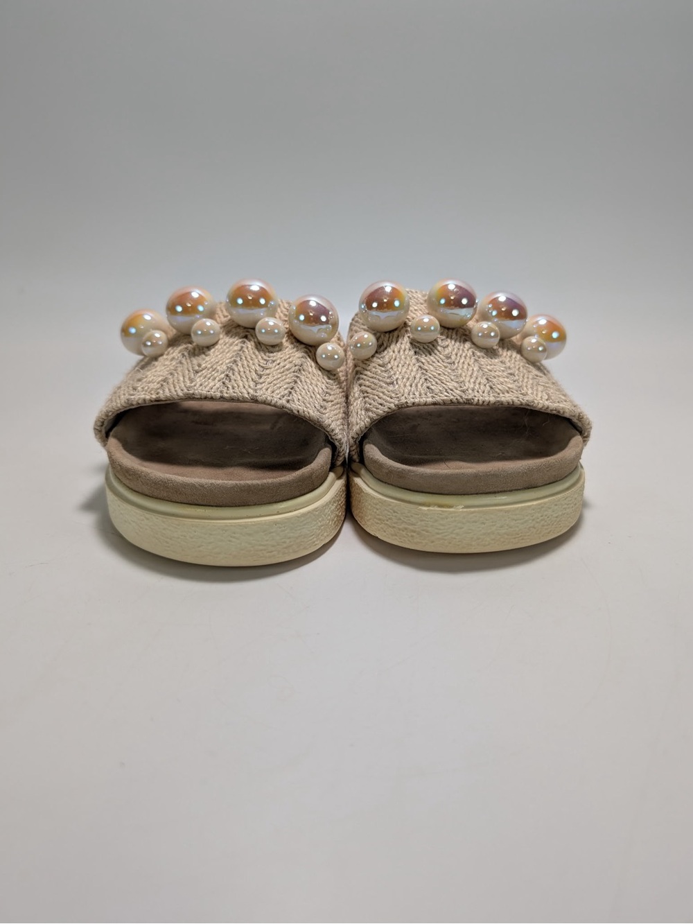 Inuikii Raffia Pearl Slides - Picture 2 of 10